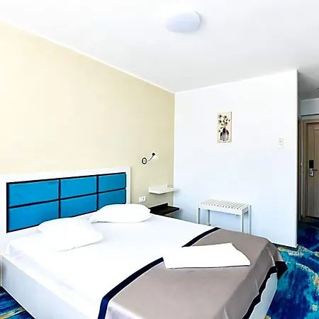 Hotel Blue